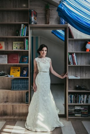Кружевное свадебное платье невесты
